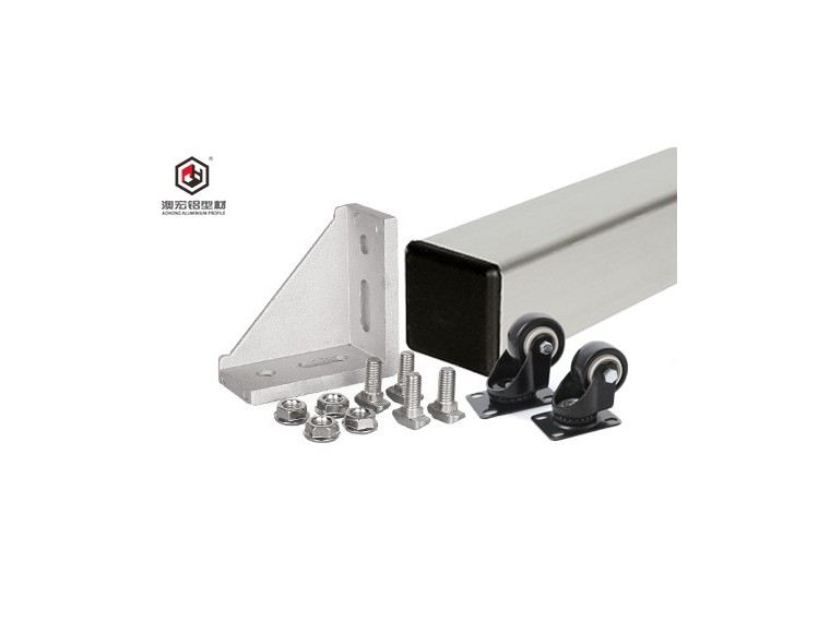 鋁型材圍欄是如何組裝成片的？